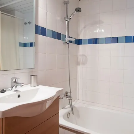 Mar Apartment *