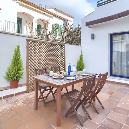 Mar Apartment *